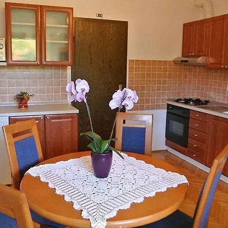 Apartmaji Nika Lejlighed